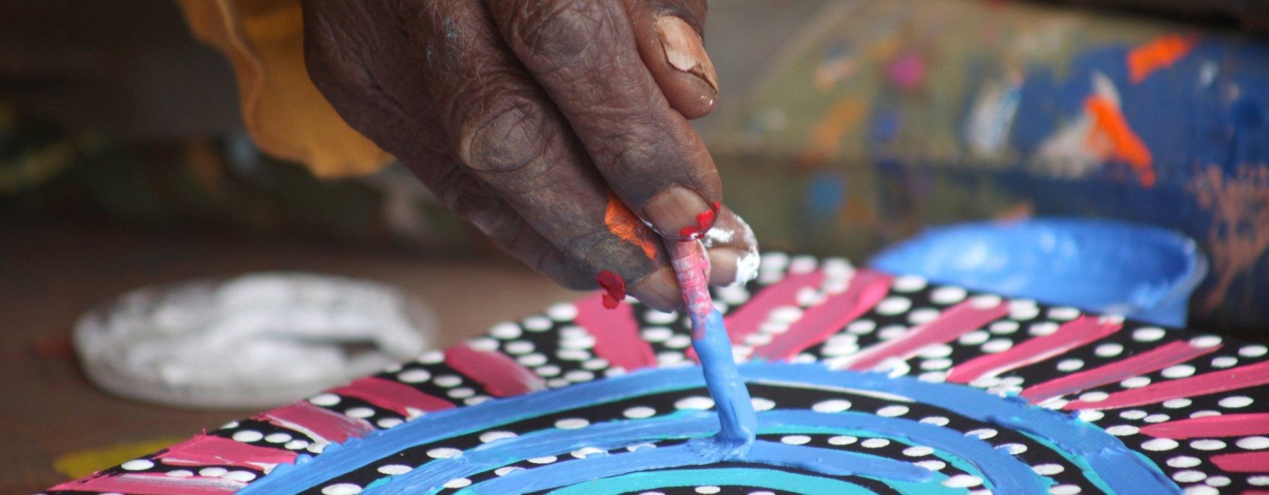 Projeto ajuda a difundir a arte aborígene australiana