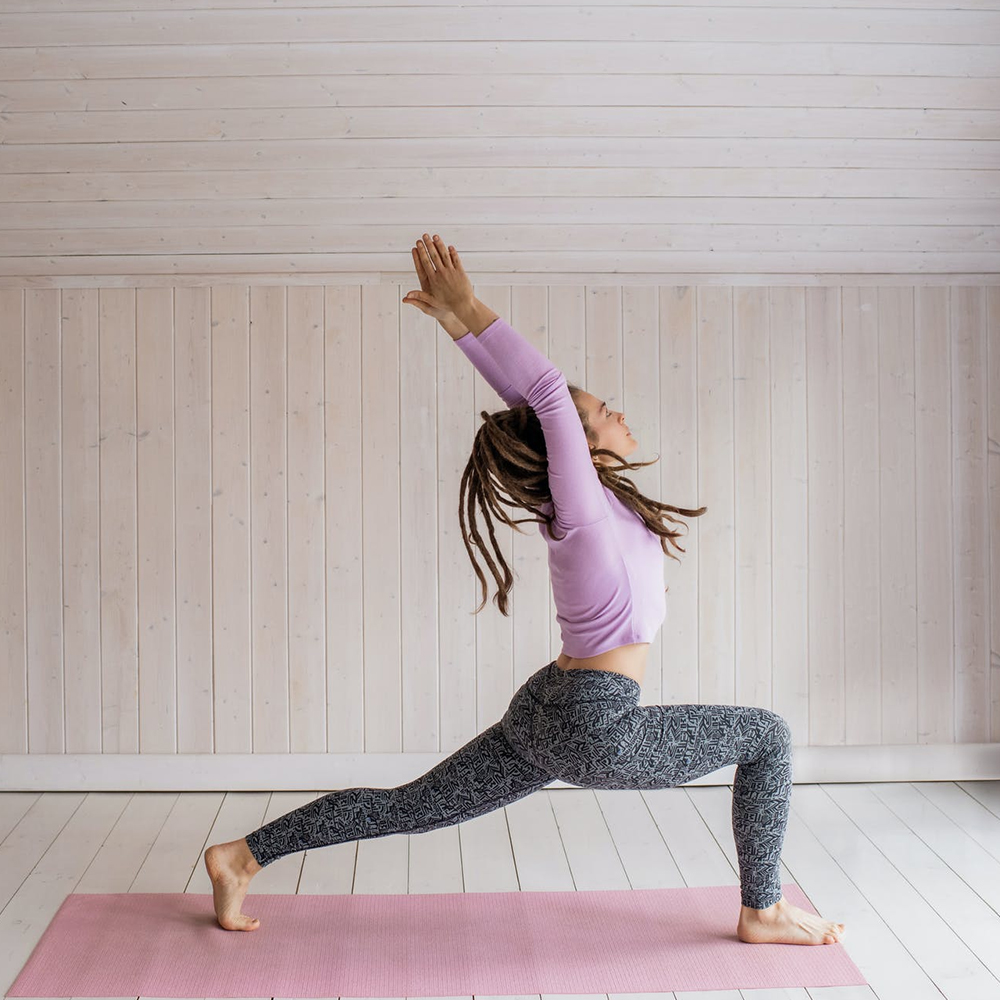 Dicas F Ceis Para Come Ar A Praticar Yoga Em Casa Blog Yacamim